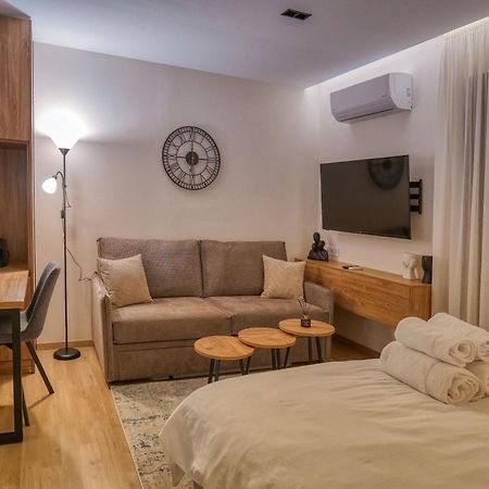 Harmony Center Luxury Apartment Komotiní Eksteriør bilde