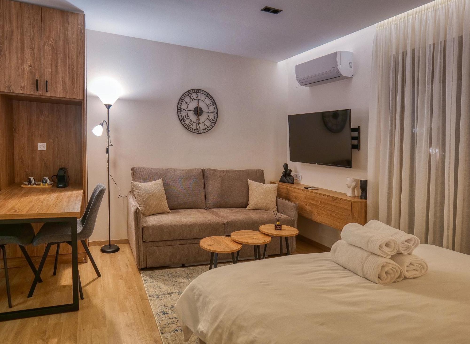 Harmony Center Luxury Apartment Komotiní Eksteriør bilde